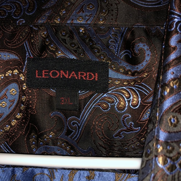 Very nice button up collared shirt - Picture 3 of 3